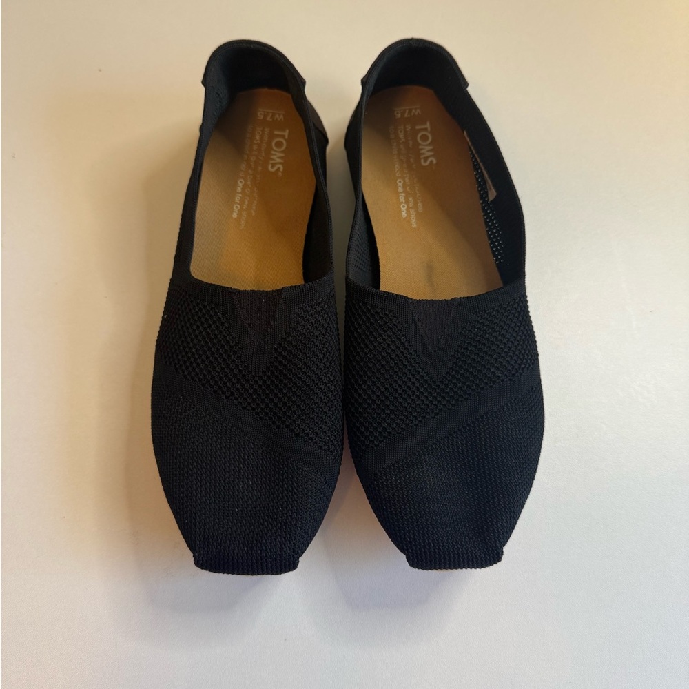 TOMS size 7.5